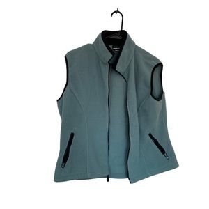 Super cute vintage Avalanche Performance fleece vest
